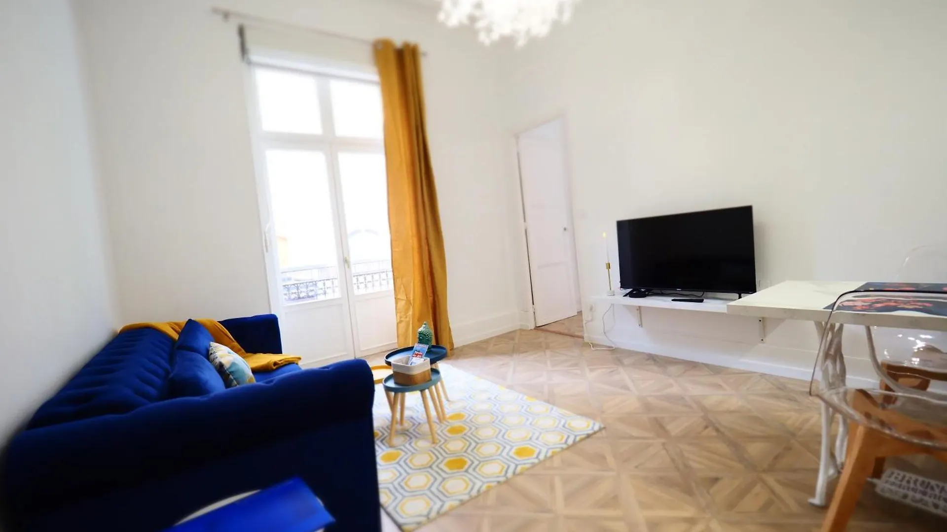 Les Ambassadeurs Quartier Opera Apartment Vichy